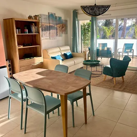 Blue -4 Etoiles-loggia-2 Parking